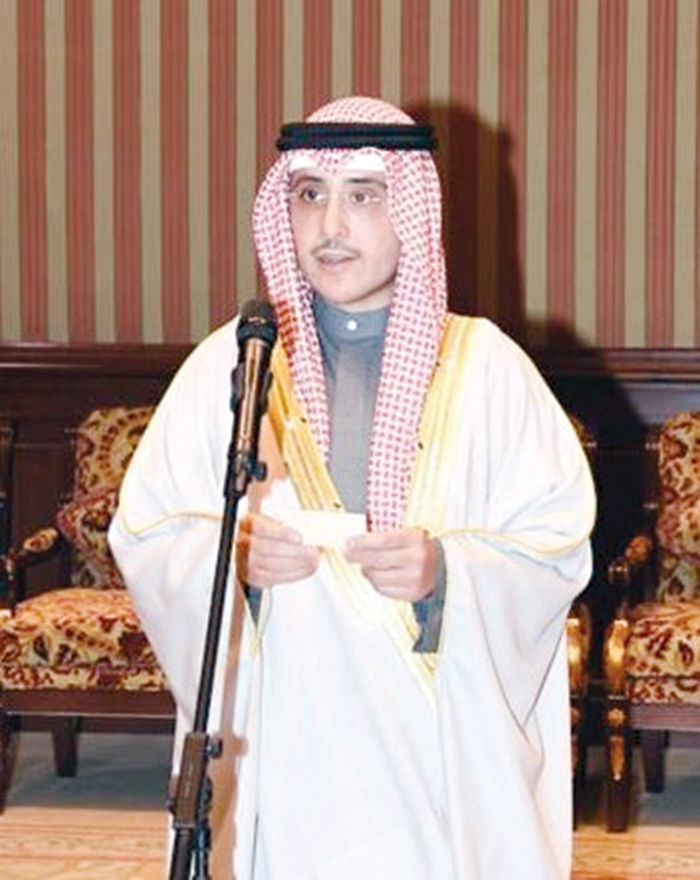 أحمد الناصر يؤدي اليمين وزيراً للخارجية