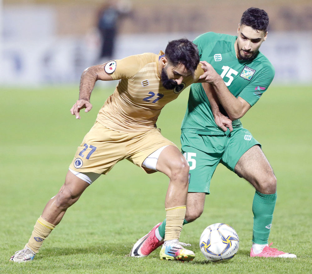 u062cu0627u0646u0628 u0645u0646 u0645u0628u0627u0631u0627u0629 u0627u0644u0639u0631u0628u064a u0648u0628u0631u0642u0627u0646     t    (u0627u0644u0623u0632u0631u0642 u062fu0648u062a u0643u0648u0645)