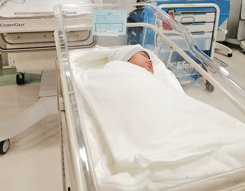 مولود في مستشفى «المواساة الجديد»