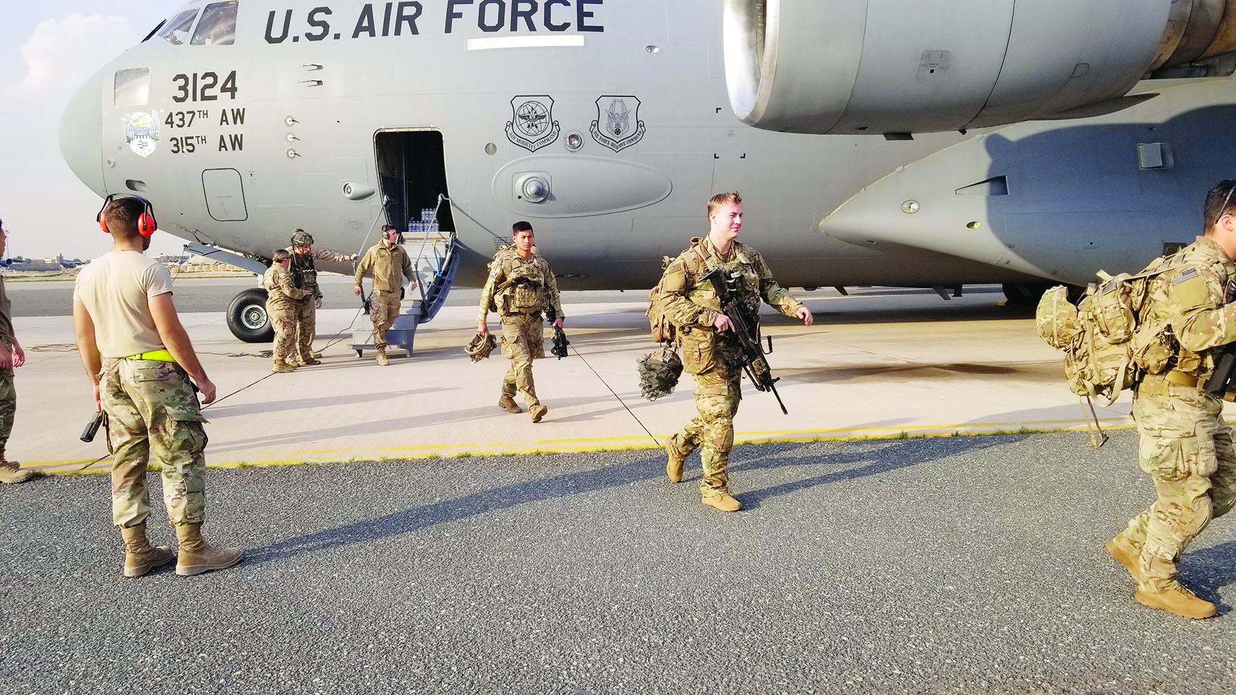 u0639u0646u0627u0635u0631 u0644u0648u0627u0621 u0642u0648u0629 u0627u0644u0631u062f u0627u0644u0633u0631u064au0639 u0627u0644u0623u0645u064au0631u0643u064a u0628u0627u0644u0641u0631u0642u0629 82 u0627u0644u0645u062du0645u0648u0644u0629 u062cu0648u0627u064b u0648u0635u0644u0648u0627 u0625u0644u0649 u0627u0644u0643u0648u064au062a     t         (u0631u0648u064au062au0631u0632)