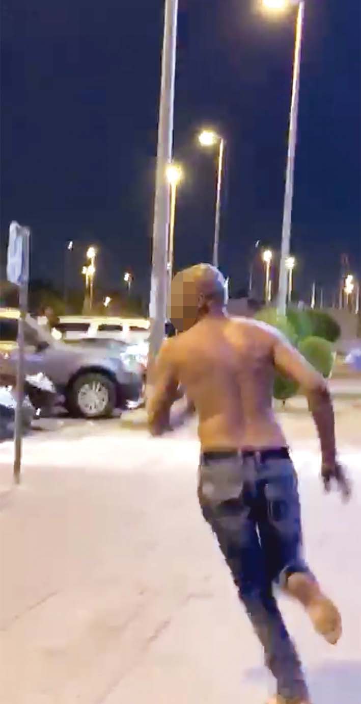 ... ولحظة فراره