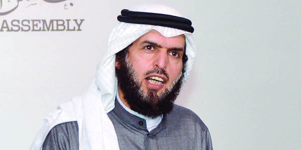 عادل الدمخي