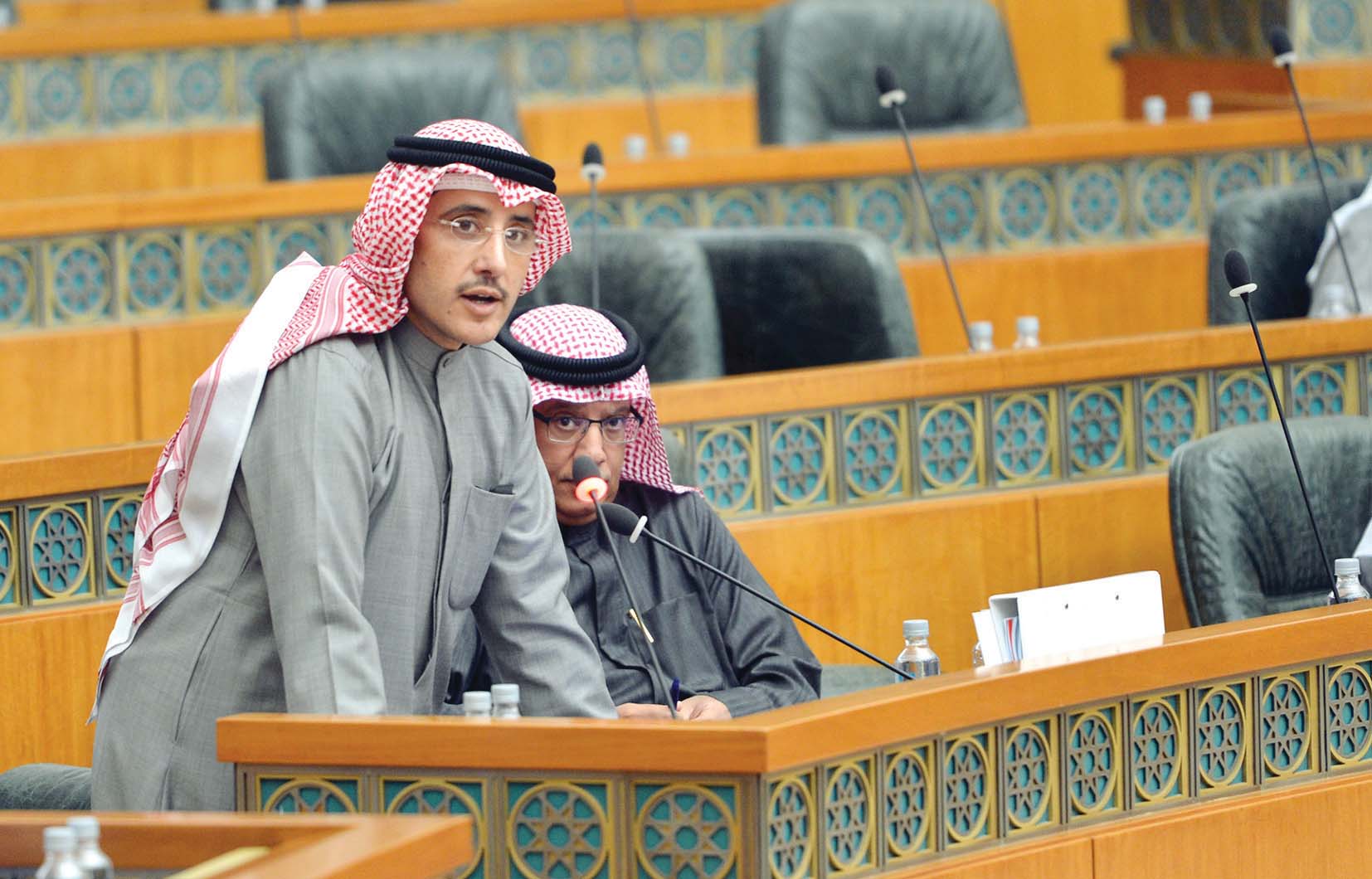 الخالالناصر متحدثاً في الجلسةد متحدثاً في بداية الجلسة    	(تصوير نايف العقلة)