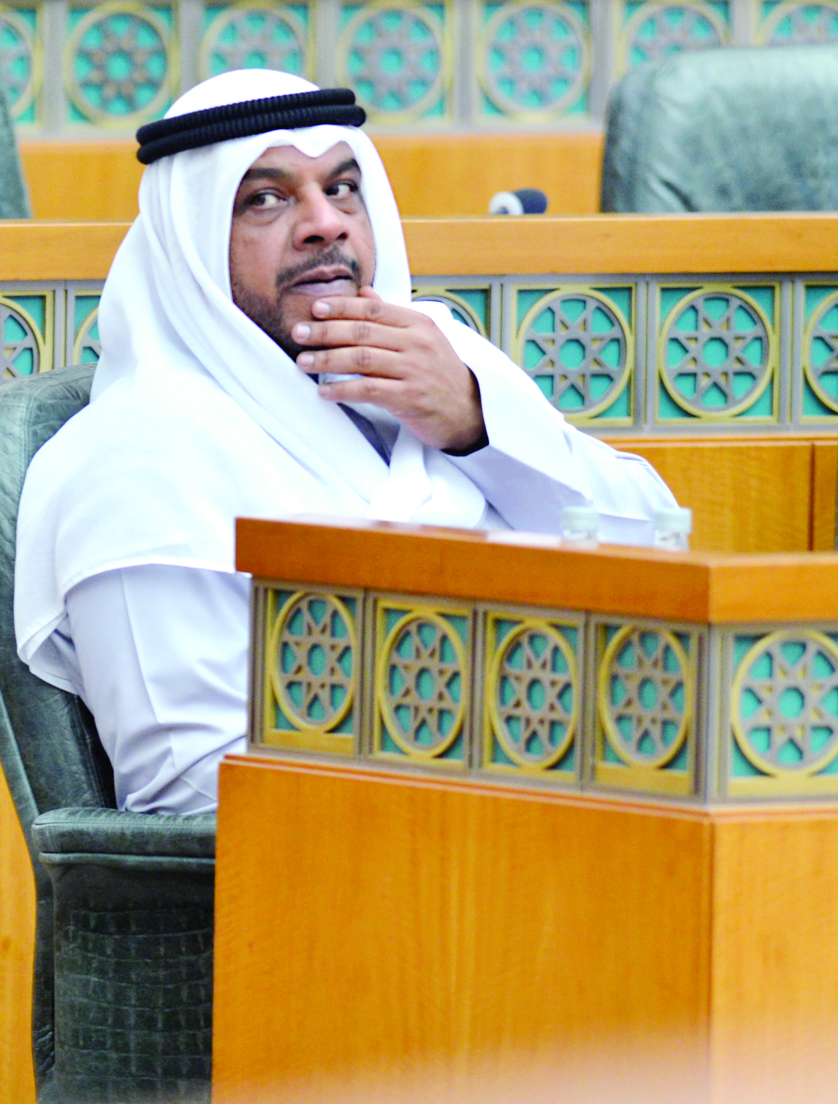 u0648u0632u064au0631 u0627u0644u062fu0641u0627u0639 u0623u062du0645u062f u0627u0644u0645u0646u0635u0648u0631 u062eu0644u0627u0644 u062cu0644u0633u0629 u0645u062cu0644u0633 u0627u0644u0623u0645u0629 u0623u0645u0633t (u062au0635u0648u064au0631 u0646u0627u064au0641 u0627u0644u0639u0642u0644u0629)