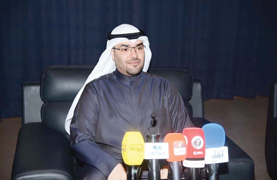 عادل عبدالعزيز