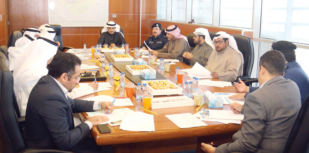 u0627u0644u0645u0646u0641u0648u062du064a u0645u062au0631u0626u0633u0627u064b u0627u062cu062au0645u0627u0639 u0627u0644u0644u062cu0646u0629 u0627u0644u0645u0634u062au0631u0643u0629 u0623u0645u0633t (u062au0635u0648u064au0631 u0633u0639u0648u062f u0633u0627u0644u0645)