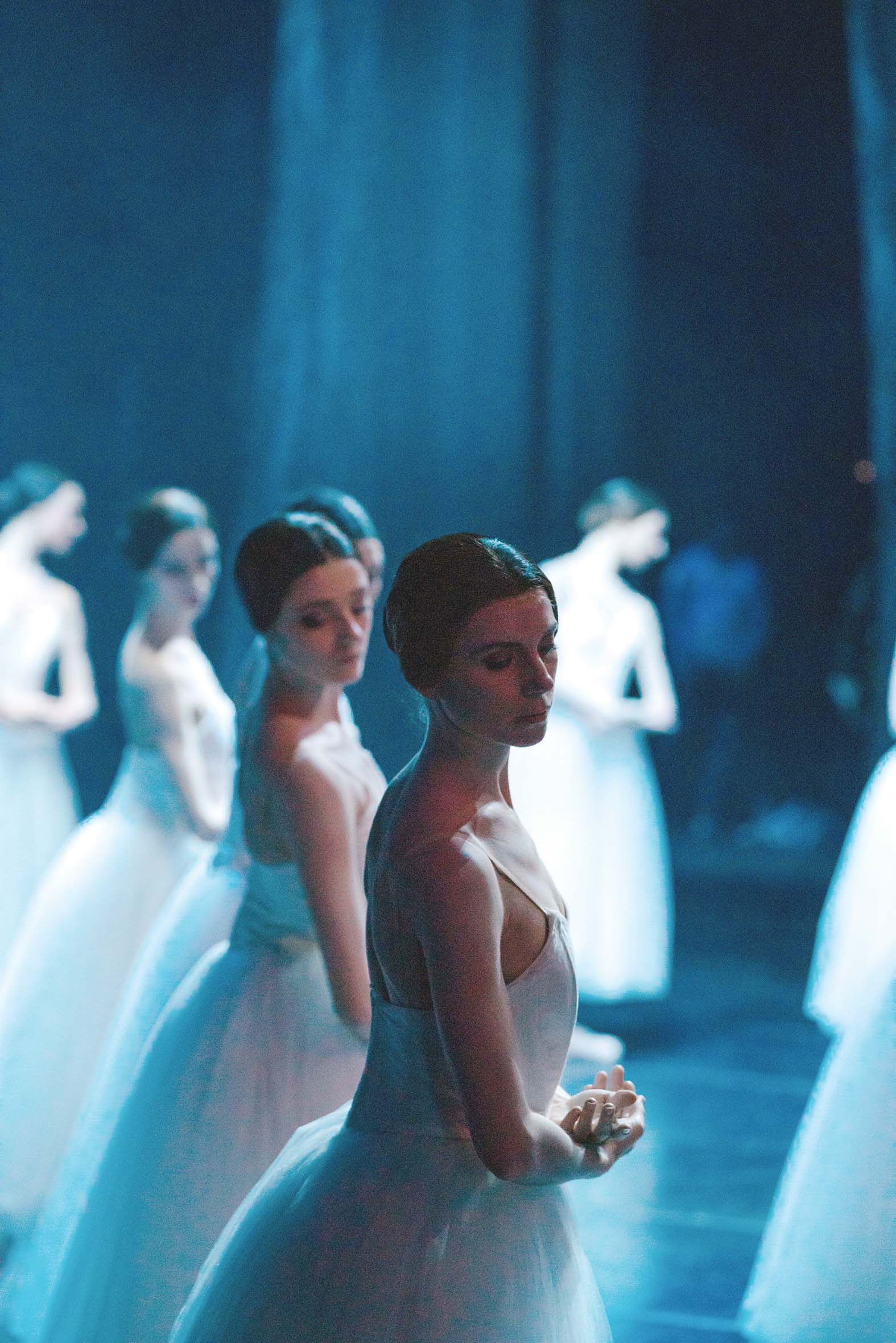 العذراوات «الويليس» اللاتي يخرجن من قبورهن