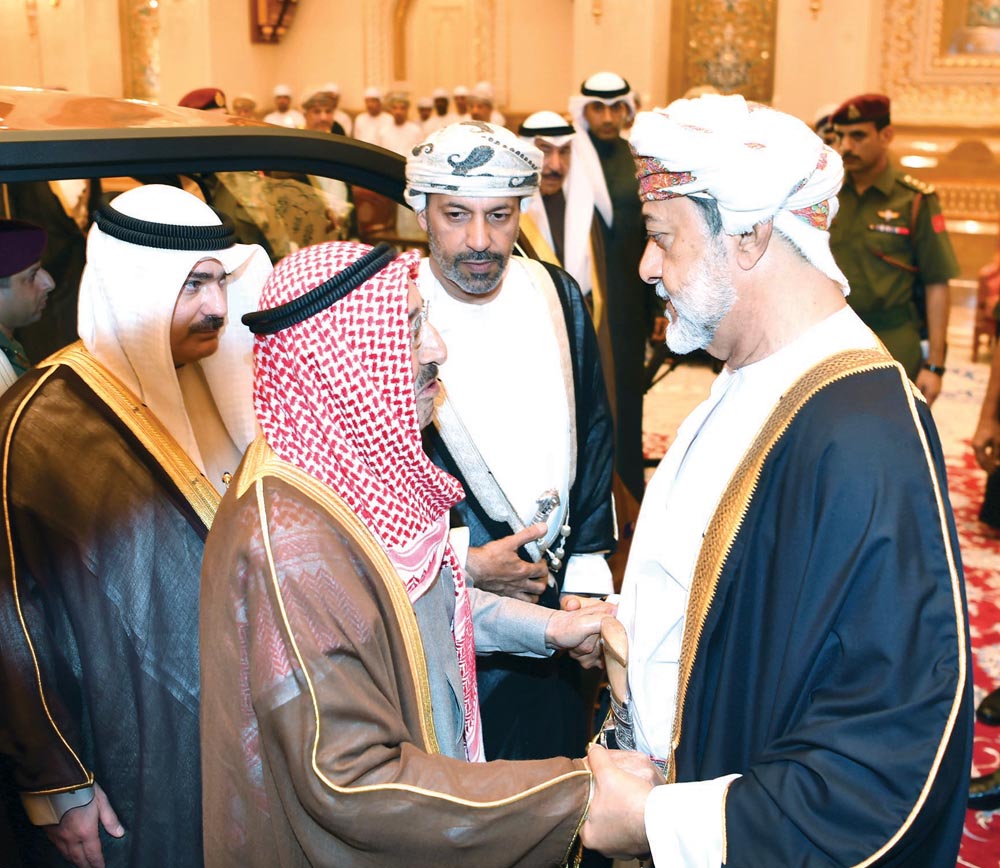 سموه يعزي هيثم بن طارق