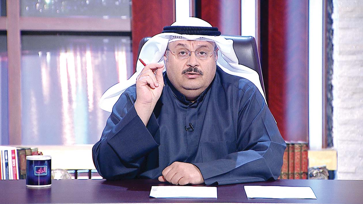 الزميل وليد الجاسم متحدثاً في مستهل البرنامج