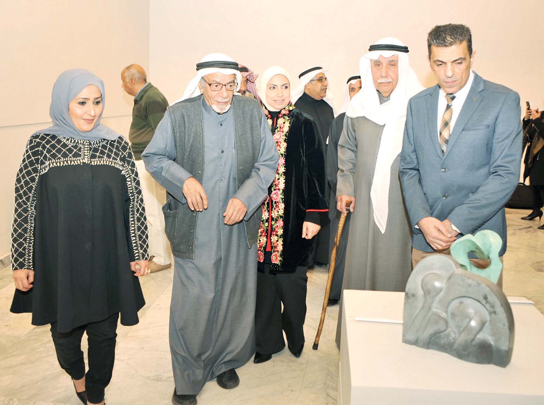 جولة في المعرض