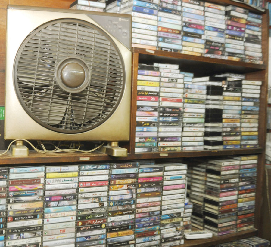 استراحة الأشرطة                                           	          (تصوير بسام زيدان)