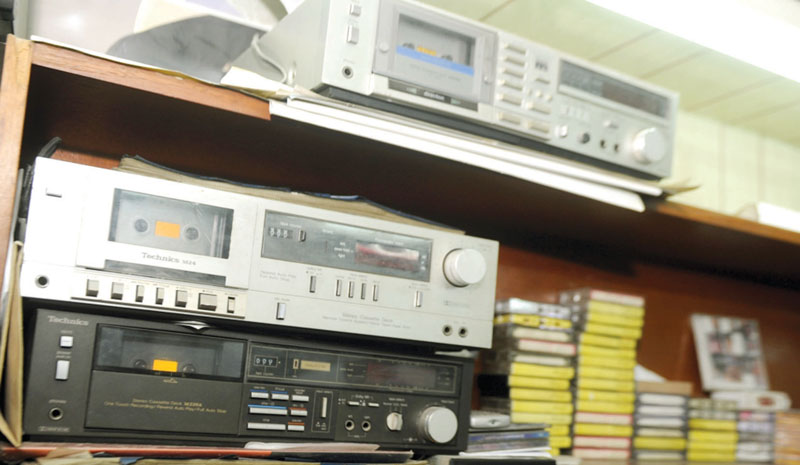 ما زال للشريط عشاقه