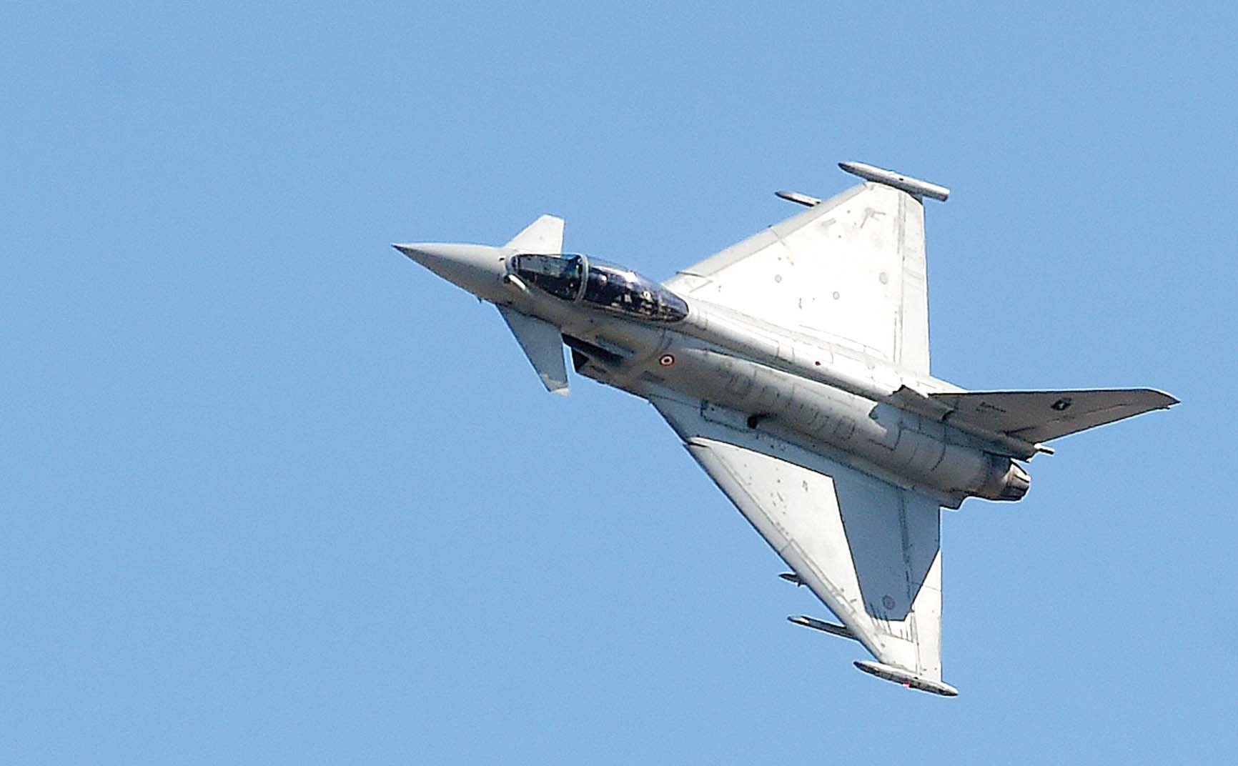 u0627u0633u062au0639u0631u0627u0636 u0627u0644u0642u0648u0627u062a u0627u0644u062cu0648u064au0629 u0627u0644u0625u064au0637u0627u0644u064au0629 u0628u0627u0644u064au0648u0631u0648u0641u0627u064au062au0631t (u062au0635u0648u064au0631 u0623u0633u0639u062f u0639u0628u062fu0627u0644u0644u0647)