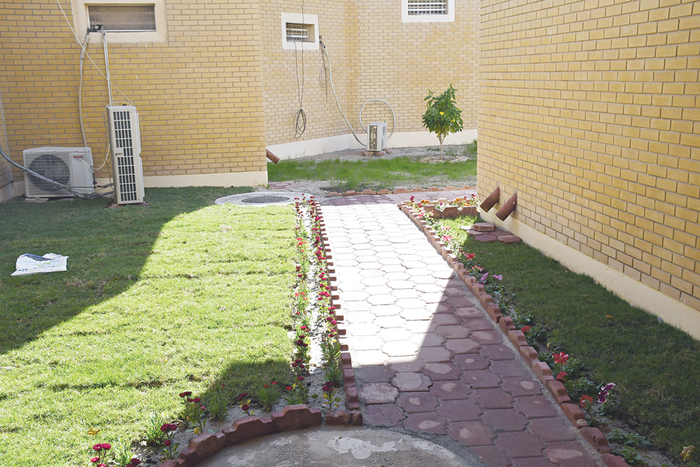 ممرات وزراعة من عمل النزلاء