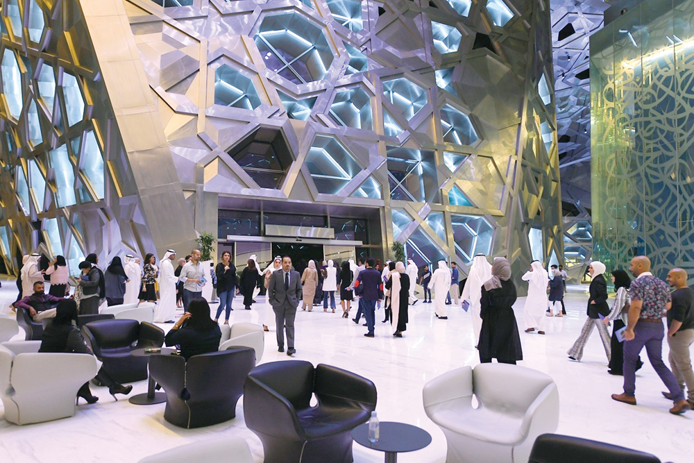 أعداد كبيرة من الزوّار ترتاد المركز 