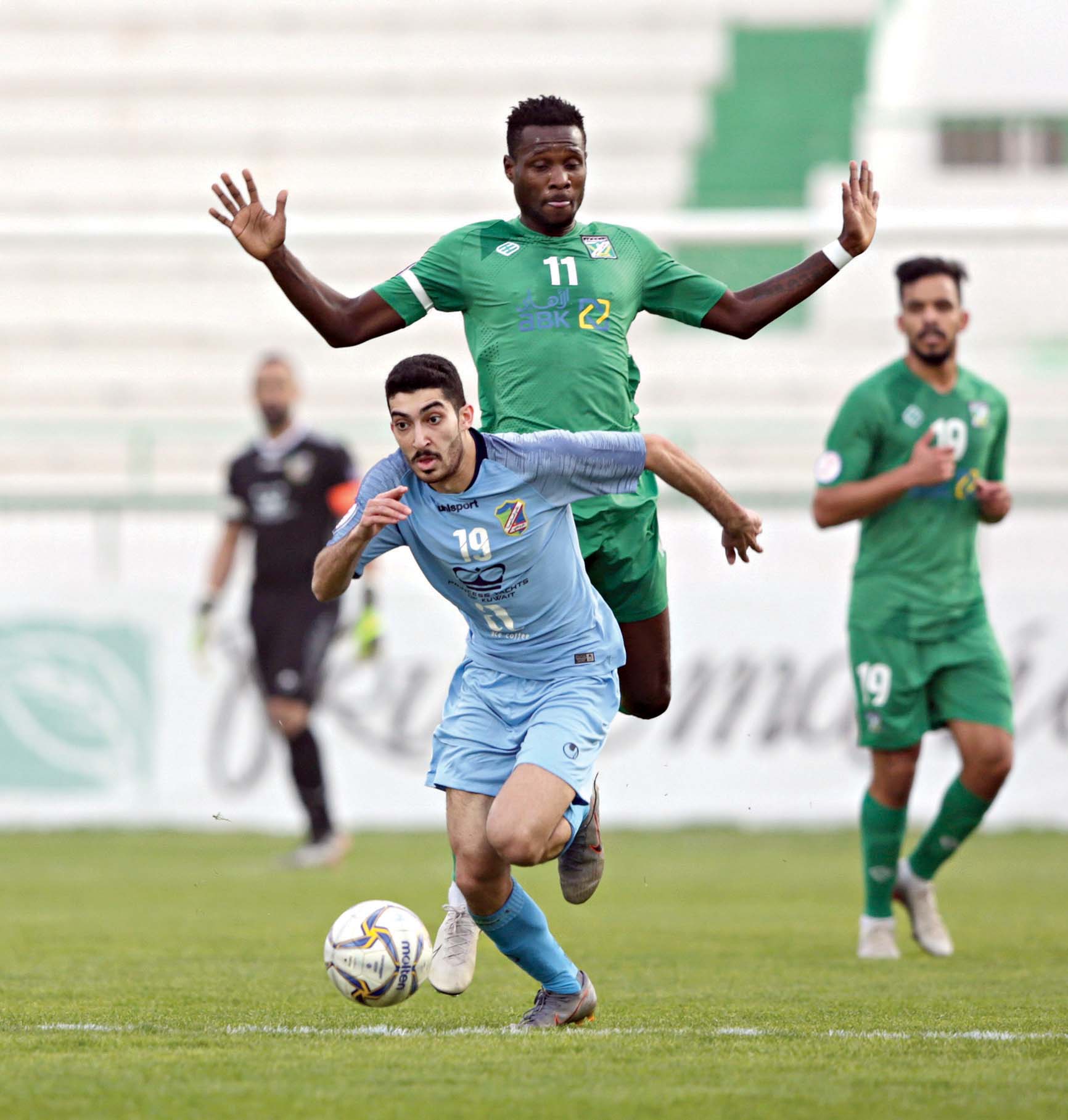 u0645u0646 u0645u0628u0627u0631u0627u0629 u0627u0644u0623u0645u0633 u0628u064au0646 u0627u0644u0639u0631u0628u064a u0648u0627u0644u0633u0627u0644u0645u064au0629        (u0627u0644u0623u0632u0631u0642 u062fu0648u062a u0643u0648u0645)