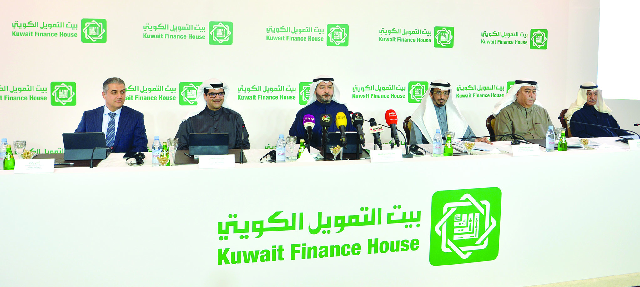  u0627u0644u0645u0631u0632u0648u0642 u0645u062au0631u0626u0633u0627u064b u0639u0645u0648u0645u064au0629 u00abu0628u064au062au0643u00bb                     t                     (u062au0635u0648u064au0631 u0646u0627u064au0641 u0627u0644u0639u0642u0644u0629)