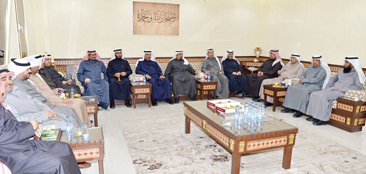 u0631u0648u0627u062f u062fu064au0648u0627u0646u064au0629 u062du0645u0648u062f u062du062cu064a u064au0646u0627u0642u0634u0648u0646 u062au0623u062eu0631 u062au0633u0644u064au0645 u0627u0644u0623u0631u0627u0636u064a u0641u064a u0645u0646u0637u0642u0629 u0627u0644u0645u0637u0644u0627u0639  t  (u062au0635u0648u064au0631 u0646u0627u064au0641 u0627u0644u0639u0642u0644u0629)