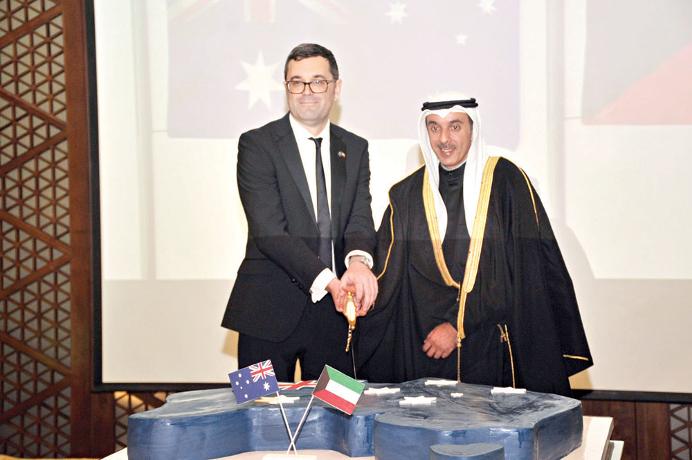 u0627u0644u0645u0634u0639u0627u0646 u0648u0633u0641u064au0631 u0623u0633u062au0631u0627u0644u064au0627 u064au0642u0637u0639u0627u0646 u0642u0627u0644u0628 u0627u0644u062du0644u0648u0649