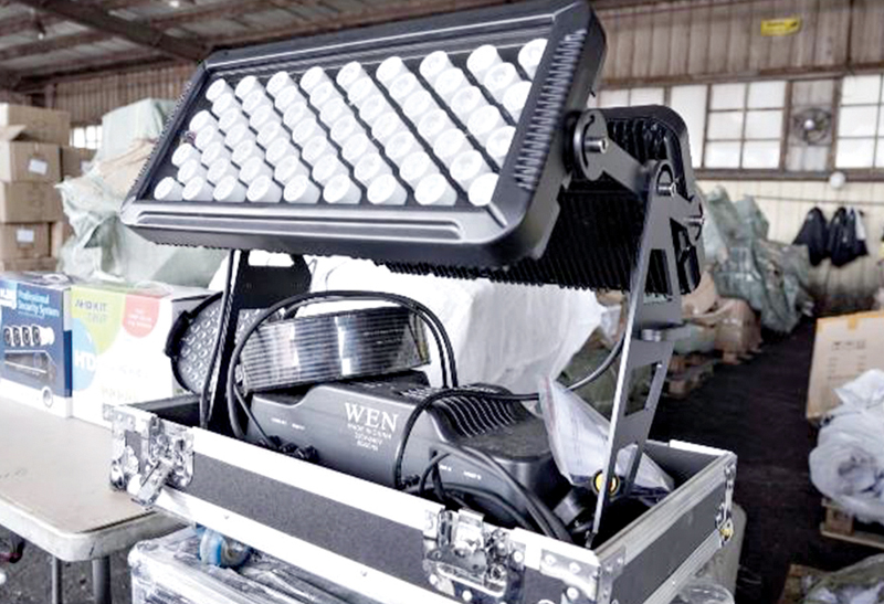 أجهزة مقلدة