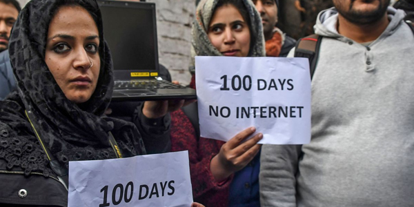 u0635u062du0627u0641u064au0648u0646 u064au062du062au062cu0648u0646 u0639u0644u0649 u0627u0646u0642u0637u0627u0639 u0627u0644u0625u0646u062au0631u0646u062a u0641u064a u0643u0634u0645u064au0631 (u0633u064a u0627u0646 u0627u0646)