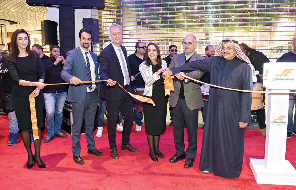 u0627u0644u0631u0641u0627u0639u064a u0648u0623u0648u0628u0644u0627 u0623u062bu0646u0627u0621 u0642u0635 u0634u0631u064au0637 u0627u0644u0627u0641u062au062au0627u062d 