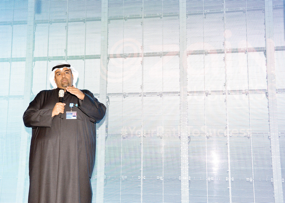 المرزوق متحدثاً عن التطبيق