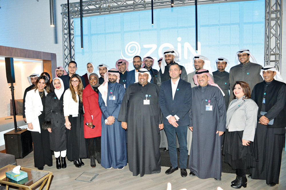 u0644u0642u0637u0629 u062cu0645u0627u0639u064au0629 u0644u0645u0633u0624u0648u0644u064a u0648u0645u0648u0638u0641u064a u0627u0644u0634u0631u0643u0629t (u062au0635u0648u064au0631 u0646u0627u064au0641 u0627u0644u0639u0642u0644u0629)