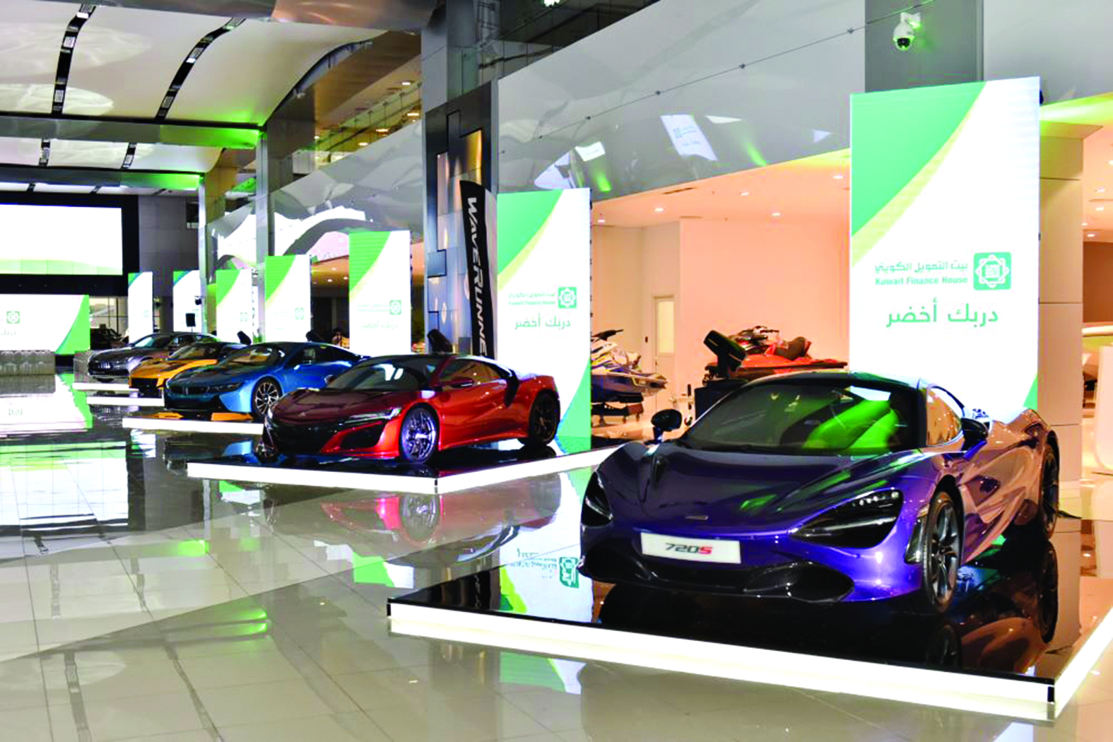 تشكيلة سيارات تشمل الطرازات كافة تحت سقف واحد