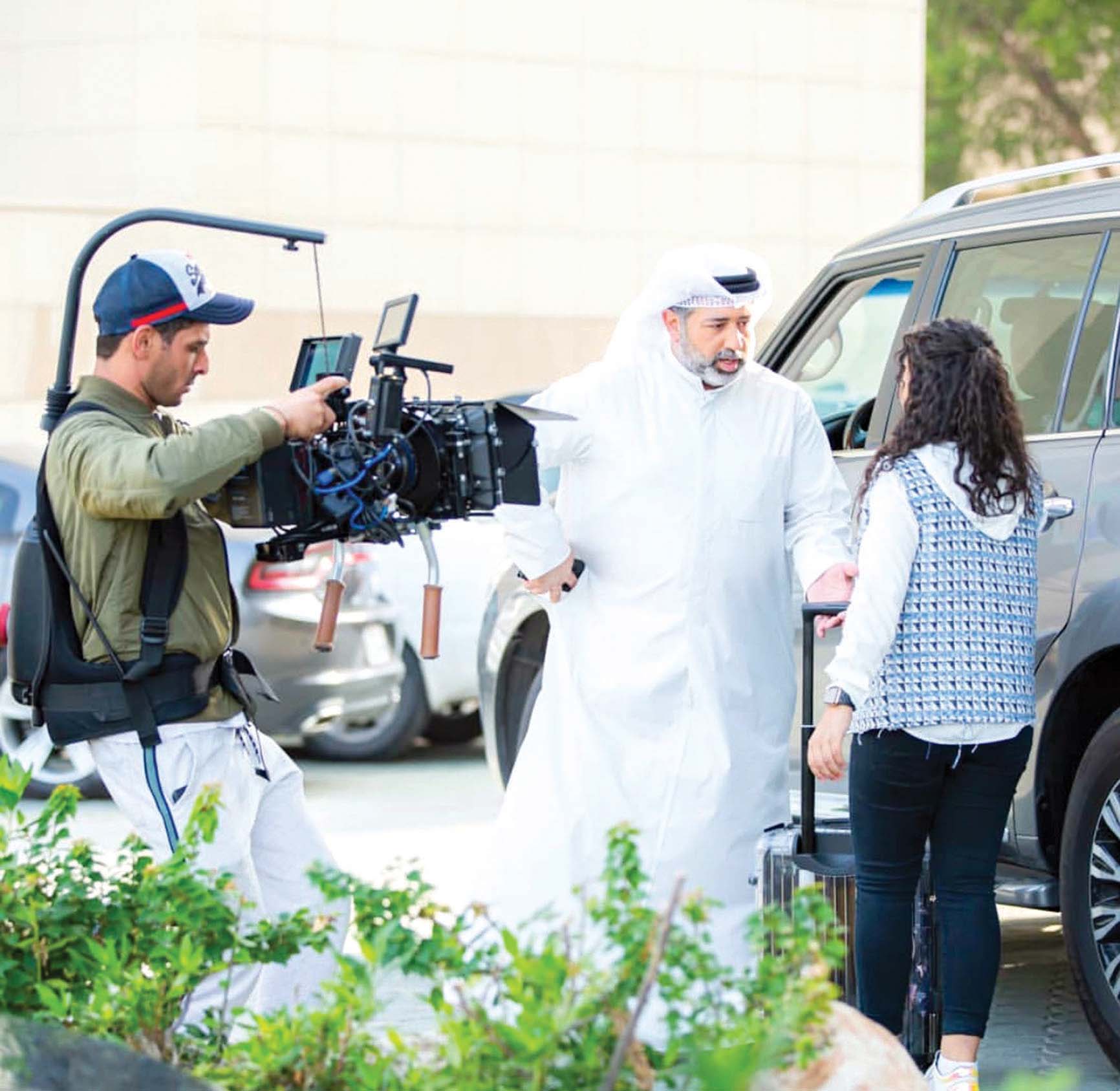 u0639u0628u062fu0627u0644u0644u0647 u0641u0631u064au062f u062eu0644u0627u0644 u062au0635u0648u064au0631 u0645u0633u0644u0633u0644 u00abu0627u0644u0643u0648u0646 u0641u064a u0643u0641u0629u00bb