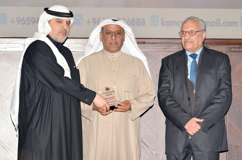 تكريم الزميل خلف الدواي 