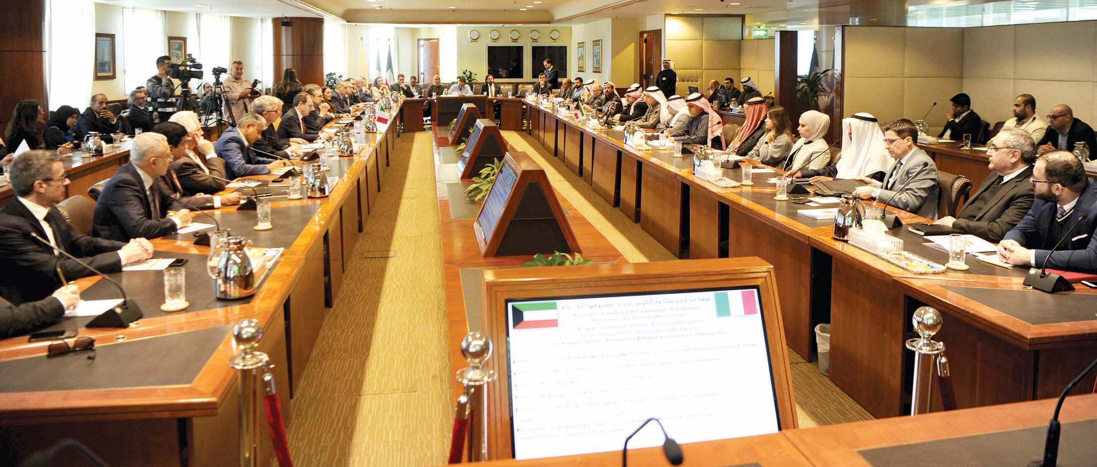 u062cu0627u0646u0628 u0645u0646 u0627u0644u0644u0642u0627u0621 