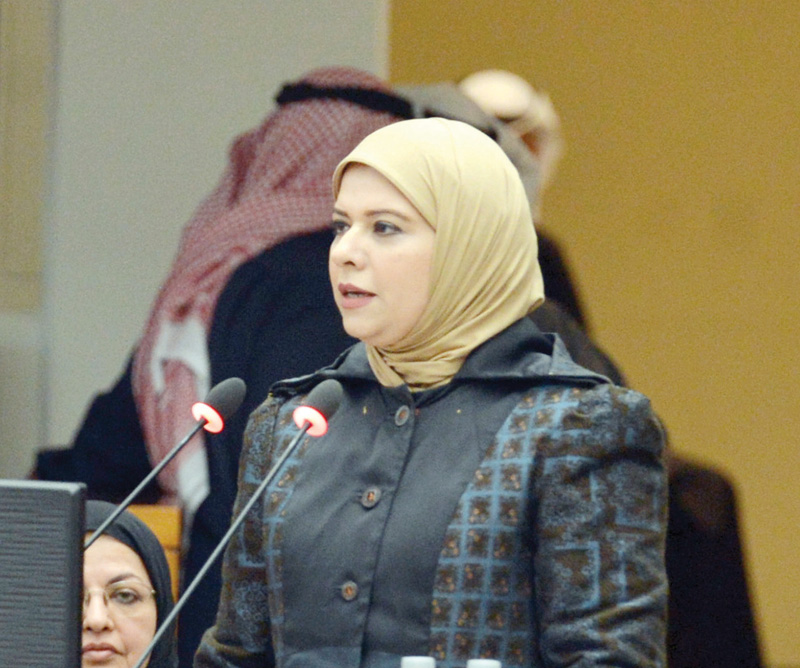 سندس القبندي تتحدث في الجلسة