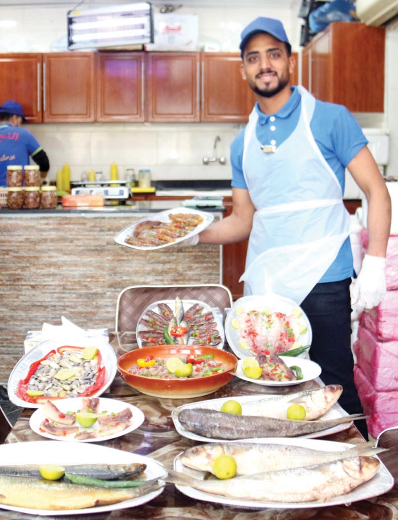 عطلة نهاية الأسبوع أكثر أيام الطلب على شراء الفسيخ