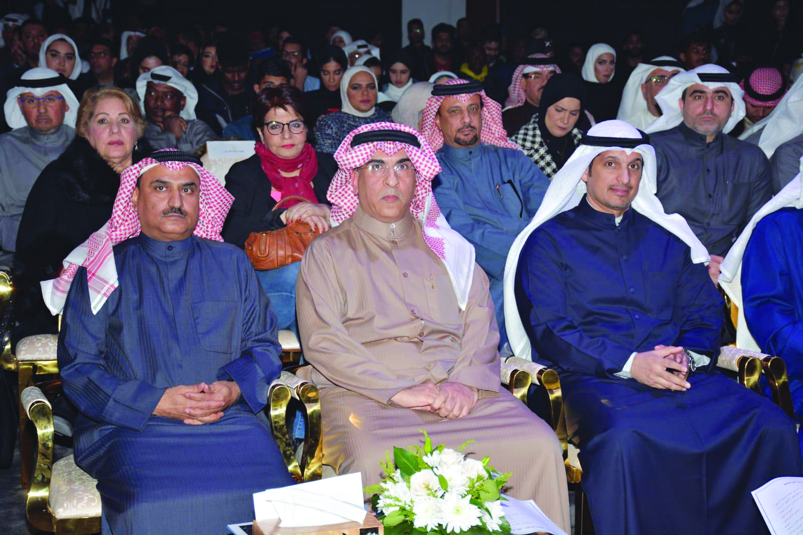 العنزي يتوسط سعود الحربي وعبدالرحمن المطيري 