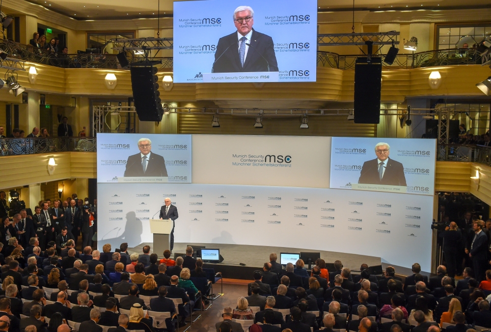 (u0627u0644u0631u0626u064au0633 u0627u0644u0623u0644u0645u0627u0646u064a u064au0644u0642u064a u062eu0637u0627u0628u0647 u0641u064a u0627u0641u062au062au0627u062d u0623u0639u0645u0627u0644 u0627u0644u0645u0624u062au0645u0631)