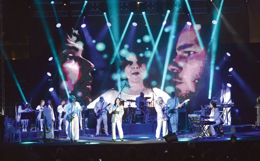 u0641u0631u0642u0629 u00abWaterloou00bb t(u062au0635u0648u064au0631 u0646u0627u064au0641 u0627u0644u0639u0642u0644u0629)