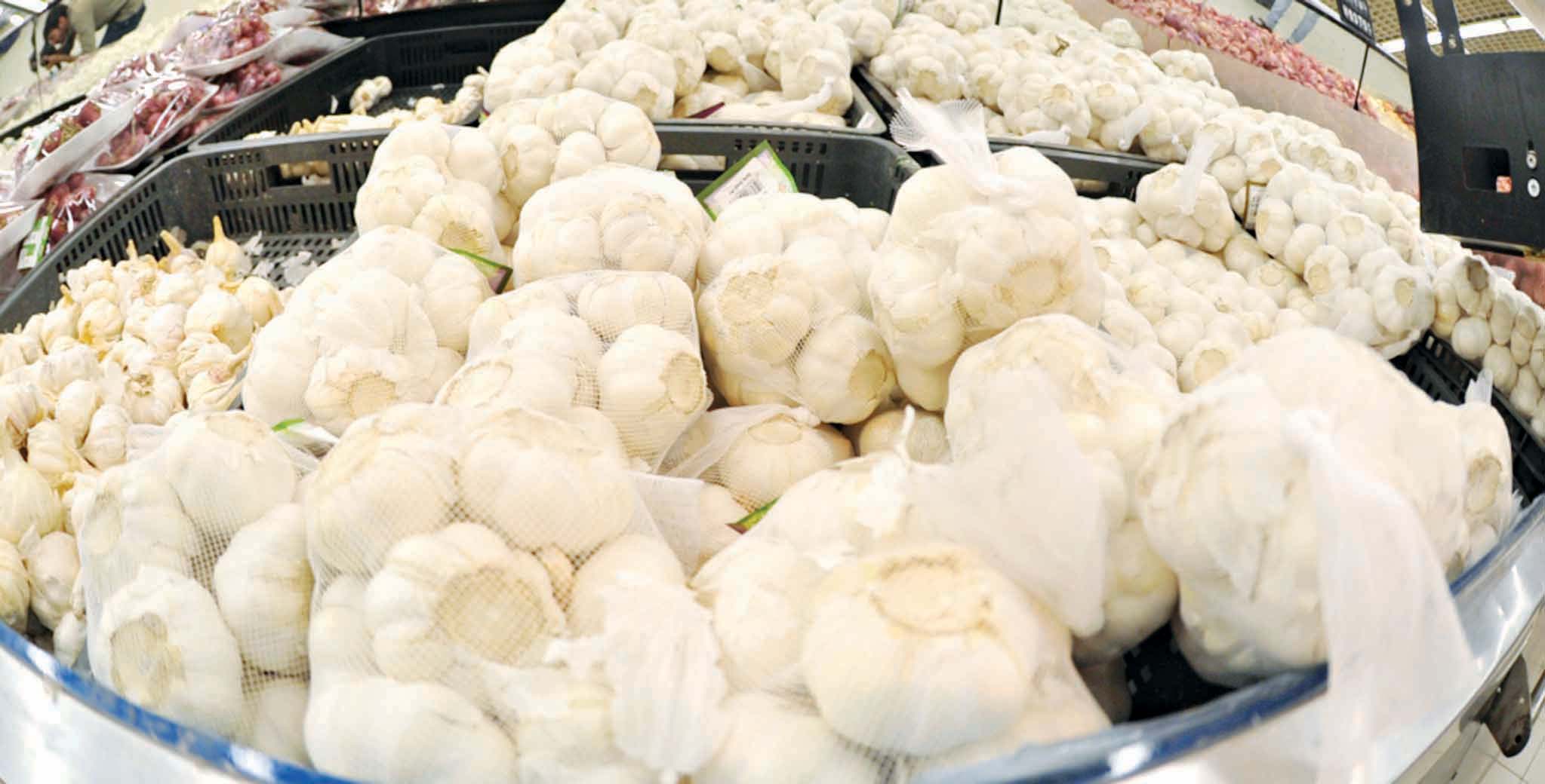 الثوم ضمن قائمة المنتجات التي يمكن أن تتعرّض لشح