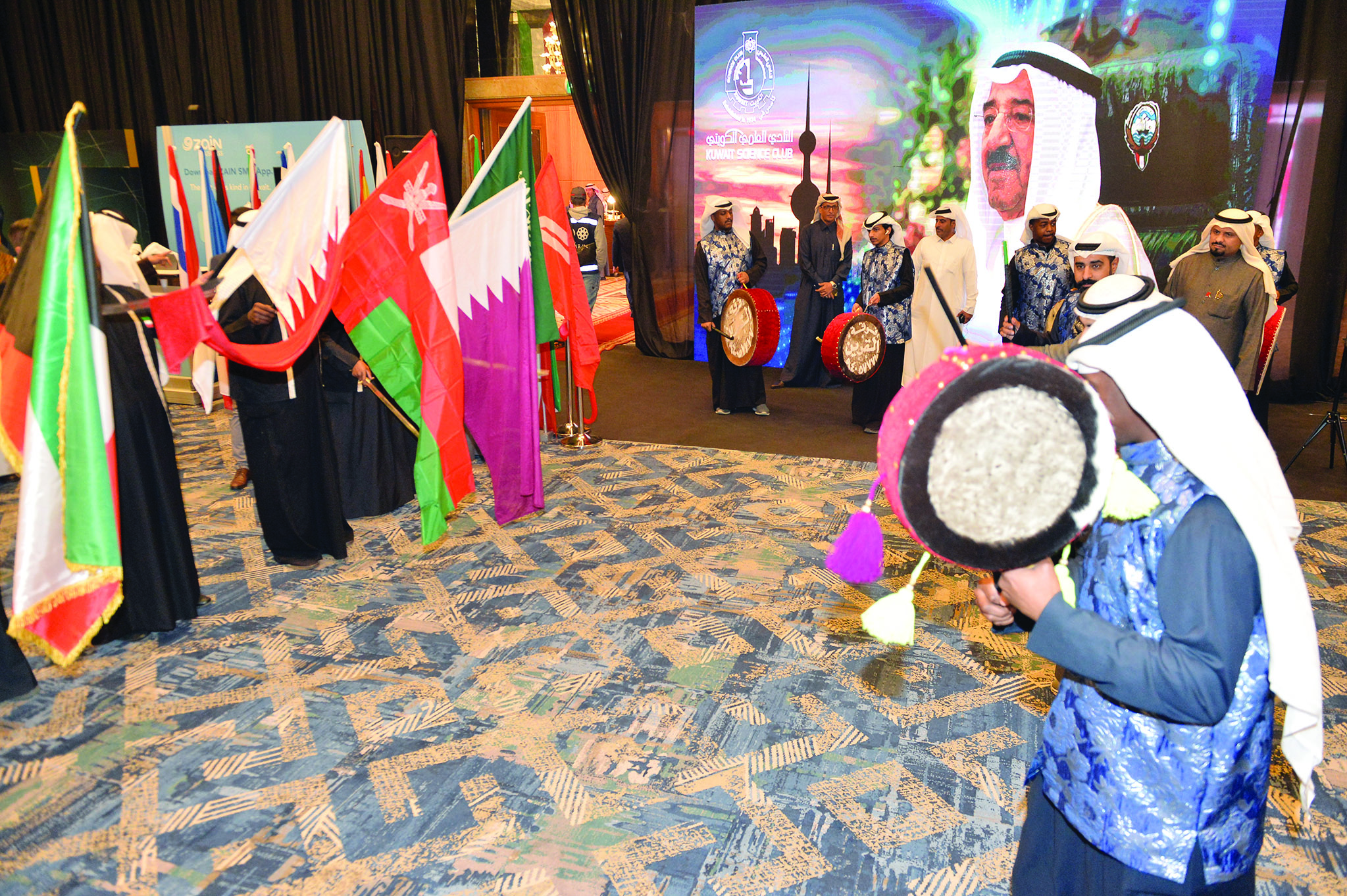 العرضة حاضرة في المعرض 