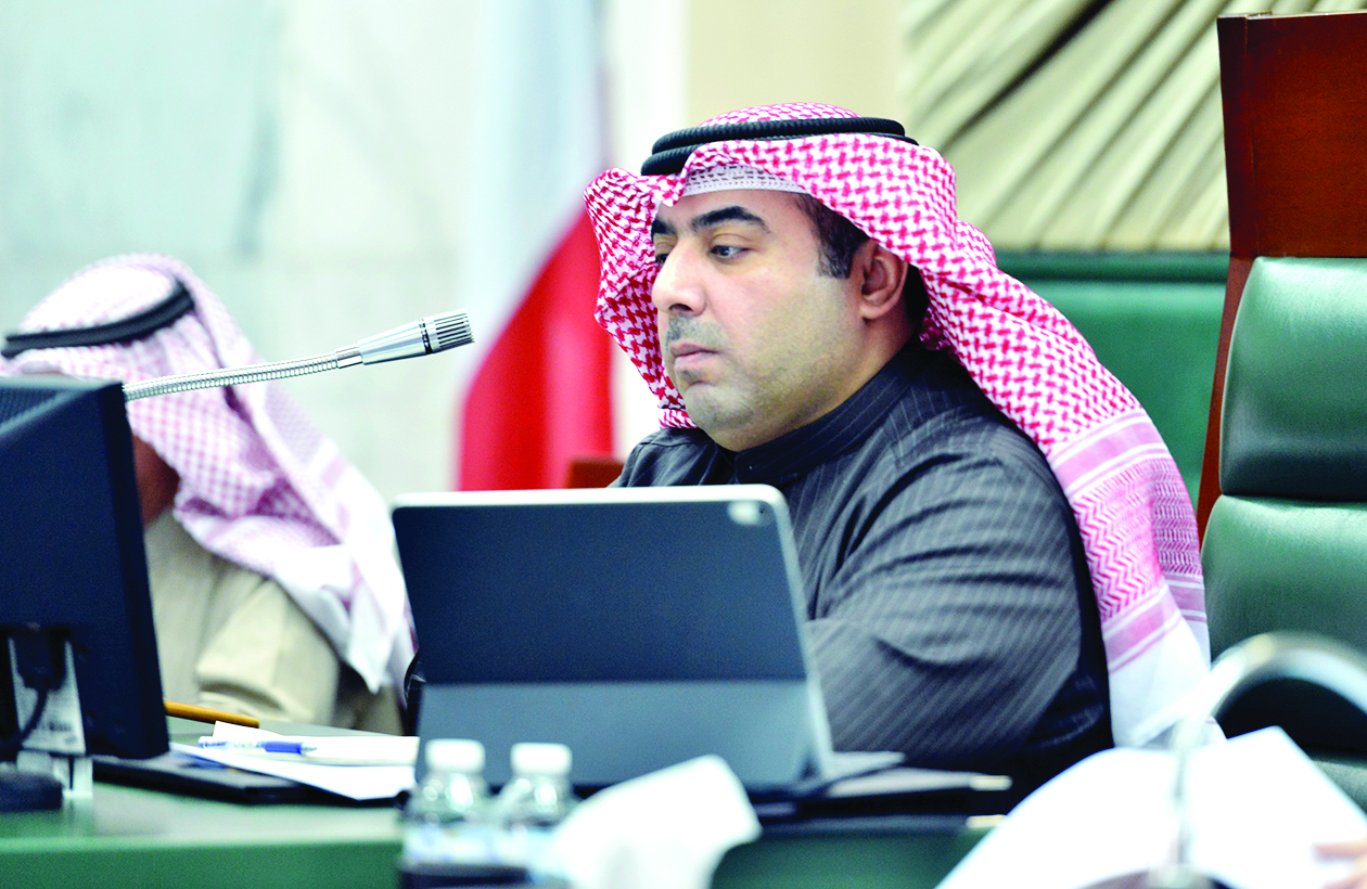 u0623u0633u0627u0645u0629 u0627u0644u0639u062au064au0628u064a u0645u062au0631u0626u0633u0627u064b u0627u0644u062cu0644u0633u0629 