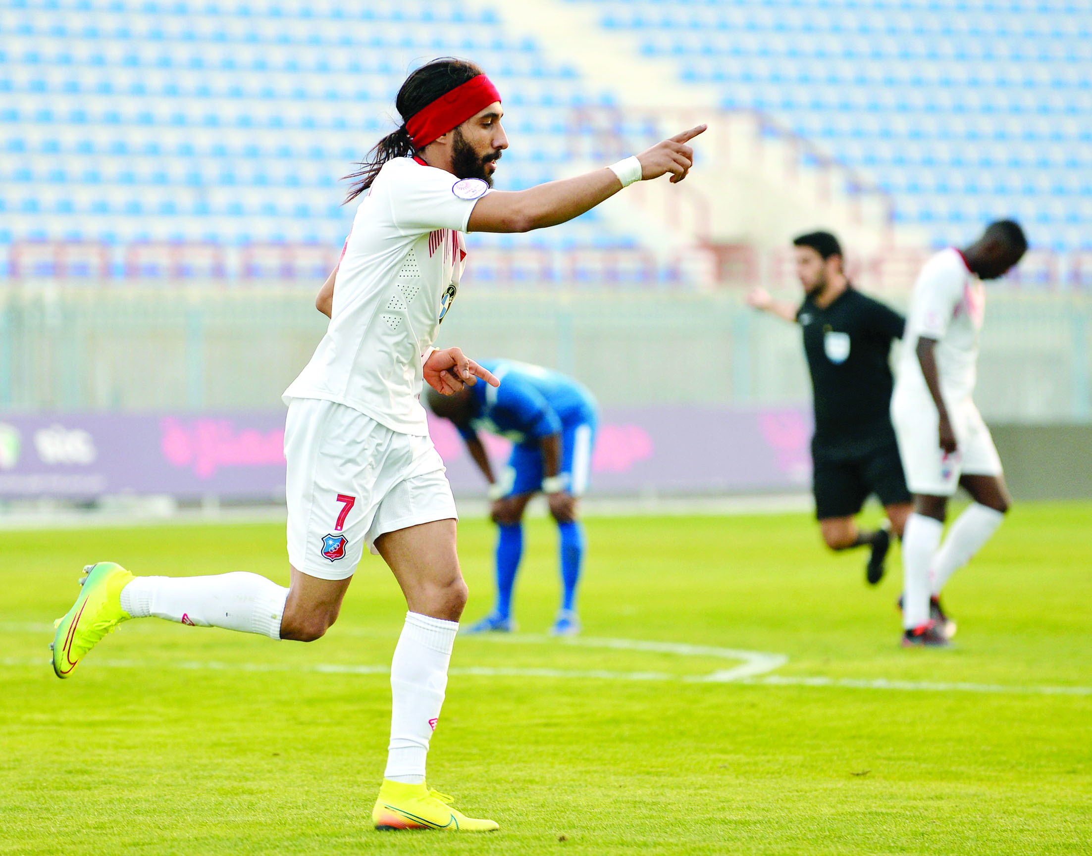 u0641u0647u062f u0627u0644u0639u0646u0632u064a u0646u062cu0645 u00abu0627u0644u0643u0648u064au062au00bb... u0648u0627u0644u0639u064au0646 u0639u0644u0649 u0627u0644u0645u0631u0643u0632 u0627u0644u0623u0648u0644 