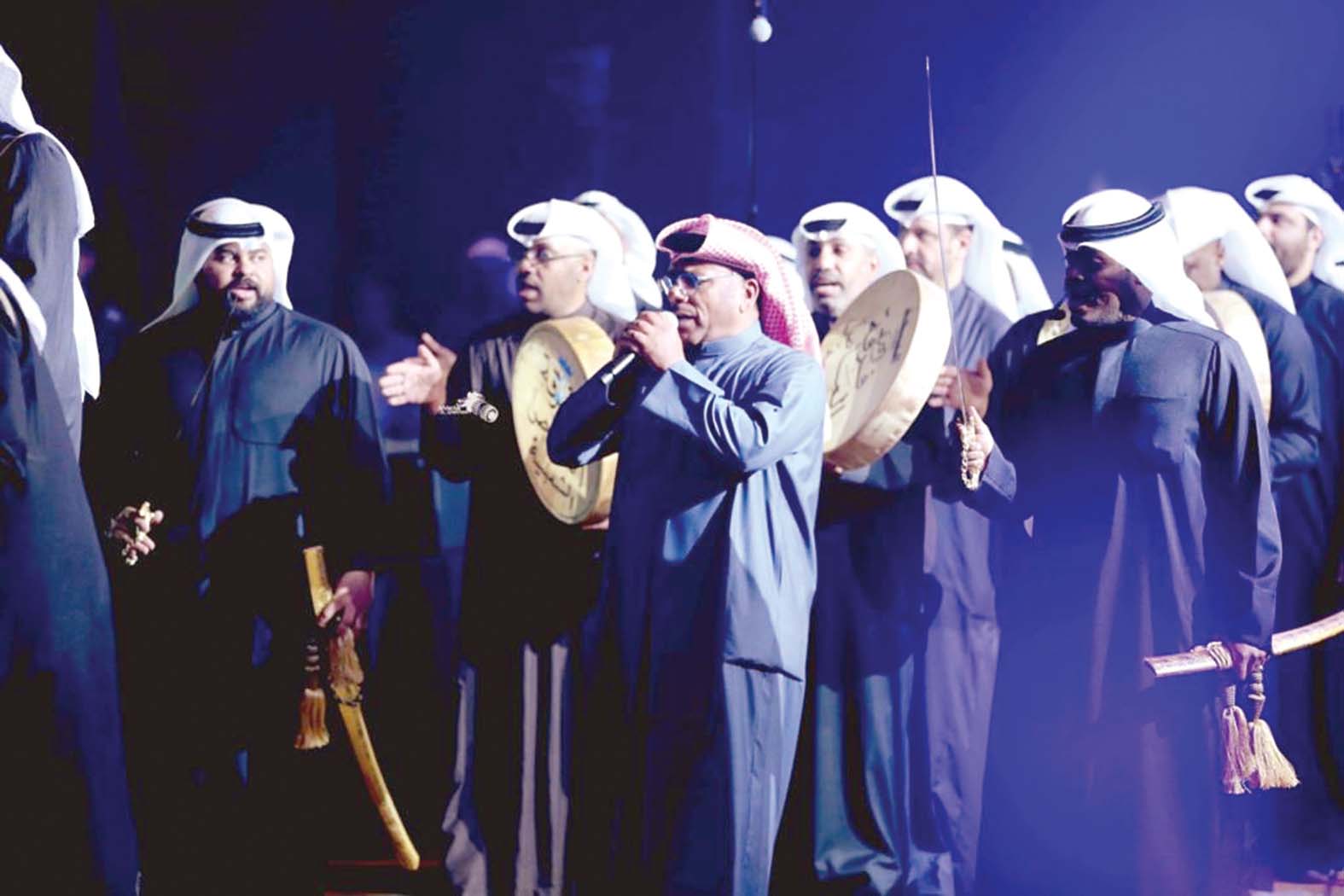 سليمان العماري برفقة فرقة «الماص»