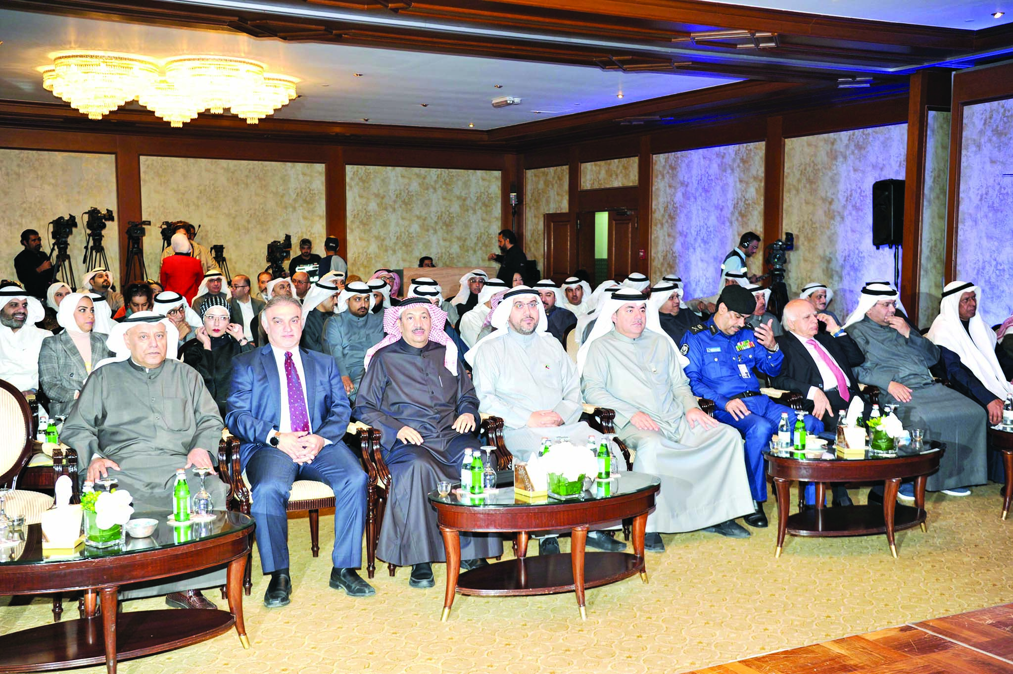 ممثلو الجهات الحكومية والقيادات والشركات المشاركة في العرض 