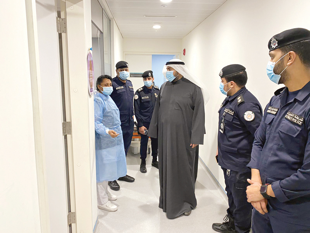 ... وجولة داخل المطار