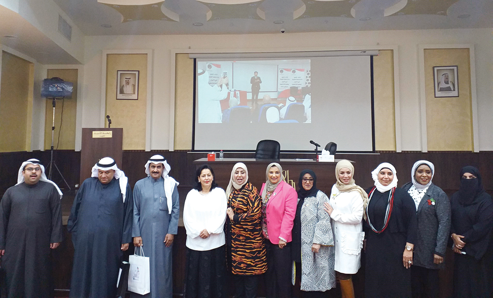 u0627u0644u0634u0639u0631u0627u0621 u0627u0644u0645u0634u0627u0631u0643u0648u0646 u0641u064a u0627u0644u0623u0645u0633u064au0629 u0648u0623u0639u0636u0627u0621 u0645u0646 u0645u0628u0627u062fu0631u0629 u00abu0642u0627u0626u062f u0643u0641u0648u00bb