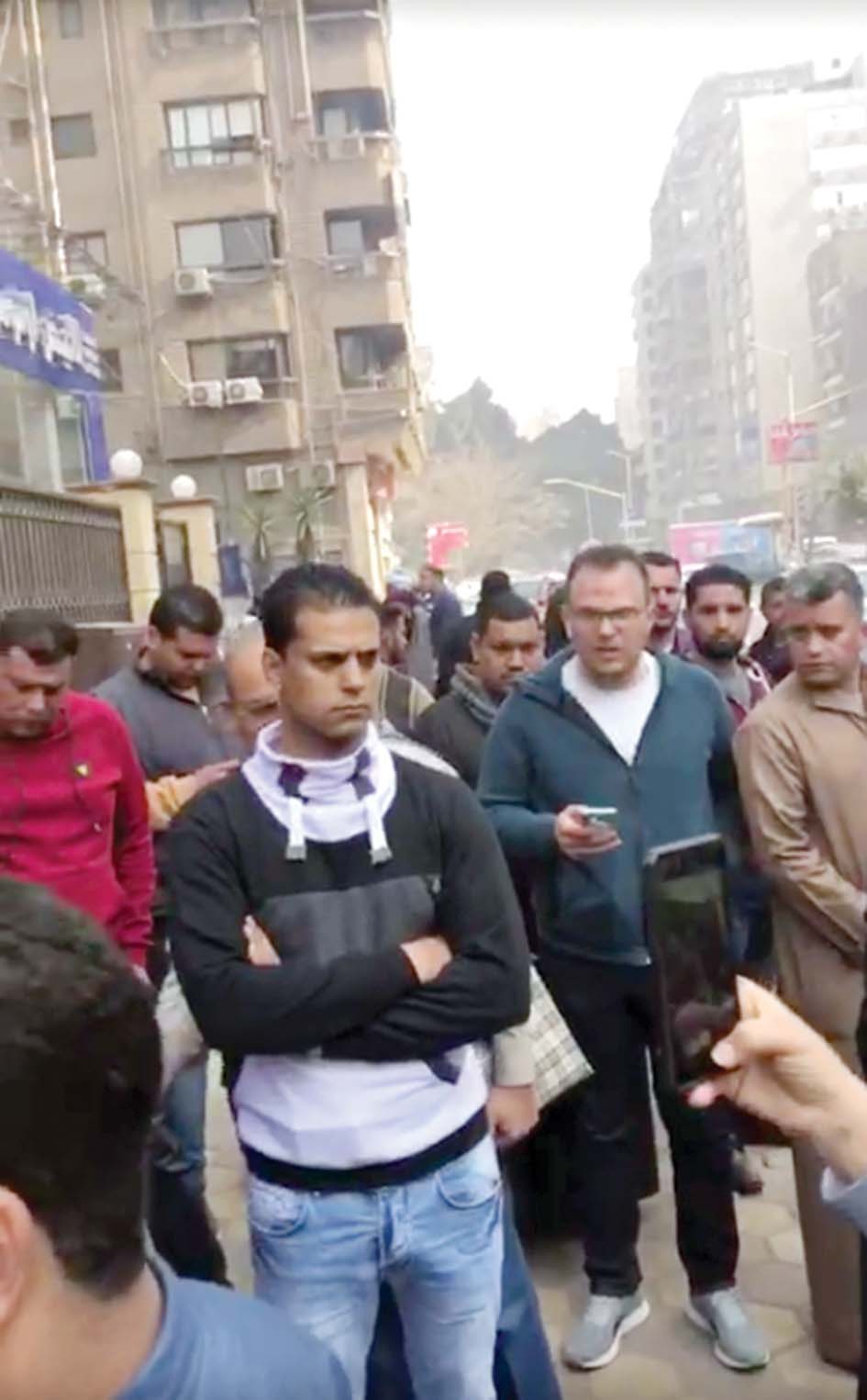 مصريون يستفسرون عن آلية تنفيذ الفحص الطبي 