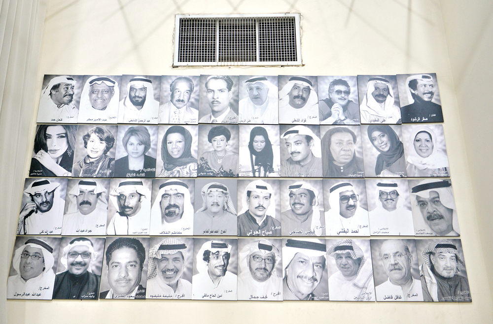 مجموعة من صور الفنانين والمخرجين والإعلاميين