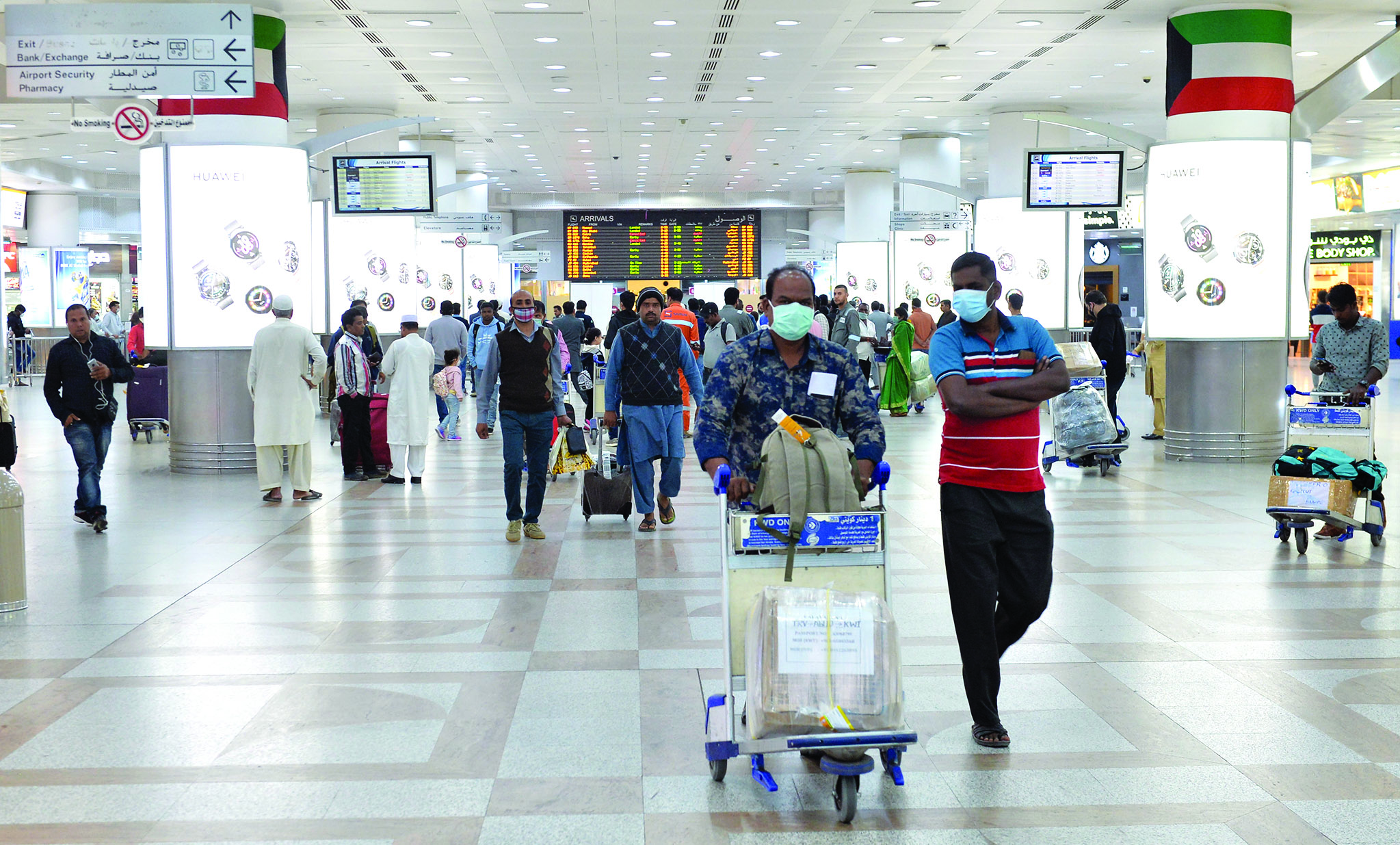 قادمون دخلوا قبل إجراءات تطبيق القرار