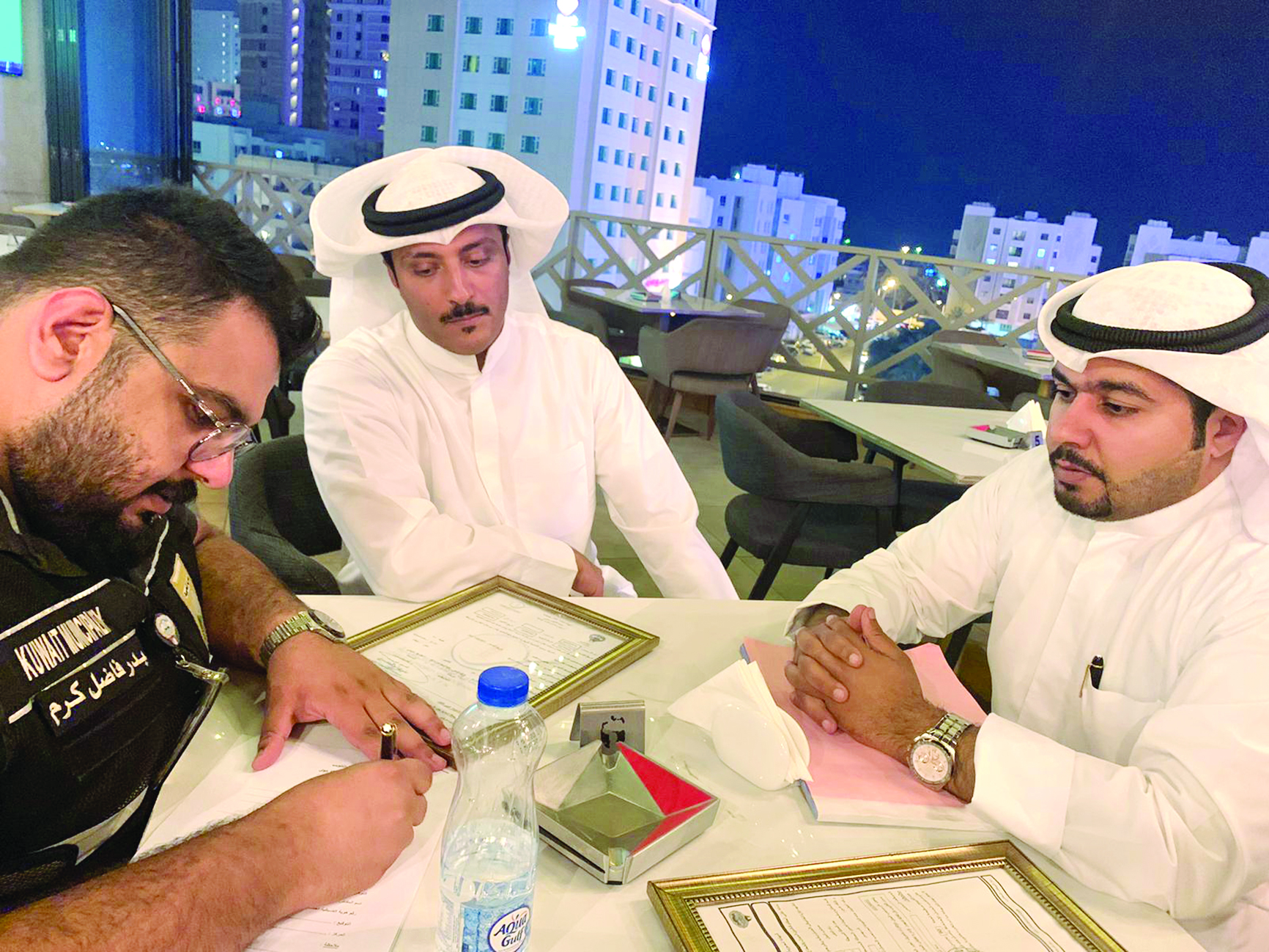 u0641u0631u064au0642 u0627u0644u0637u0648u0627u0631u0626 u0641u064a u0645u0631u062du0644u062au0647 u0627u0644u0623u0648u0644u0649 u064au0648u0645 u0627u0644u062eu0645u064au0633 u0627u0644u0641u0627u0626u062a