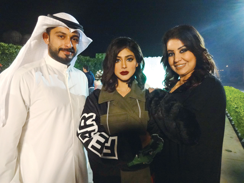 سلمى سالم وشيلاء سبت وأحمد حسين 